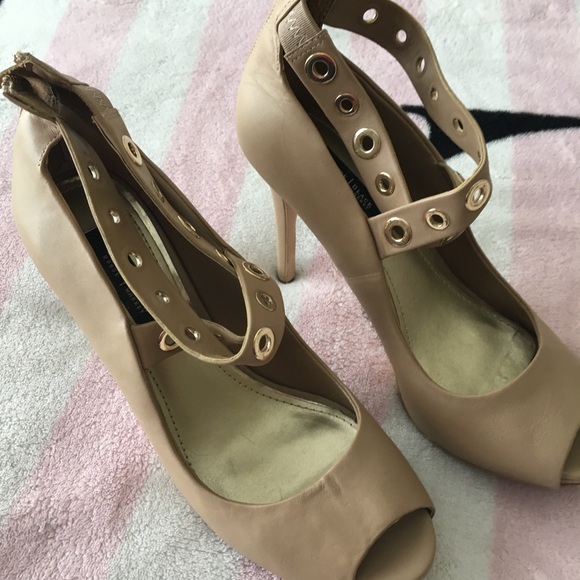 White House Black Market Heel 4”, size 8 1-2 - Picture 4 of 7